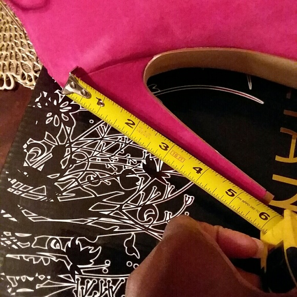 Shoes - Picture 6 of 6